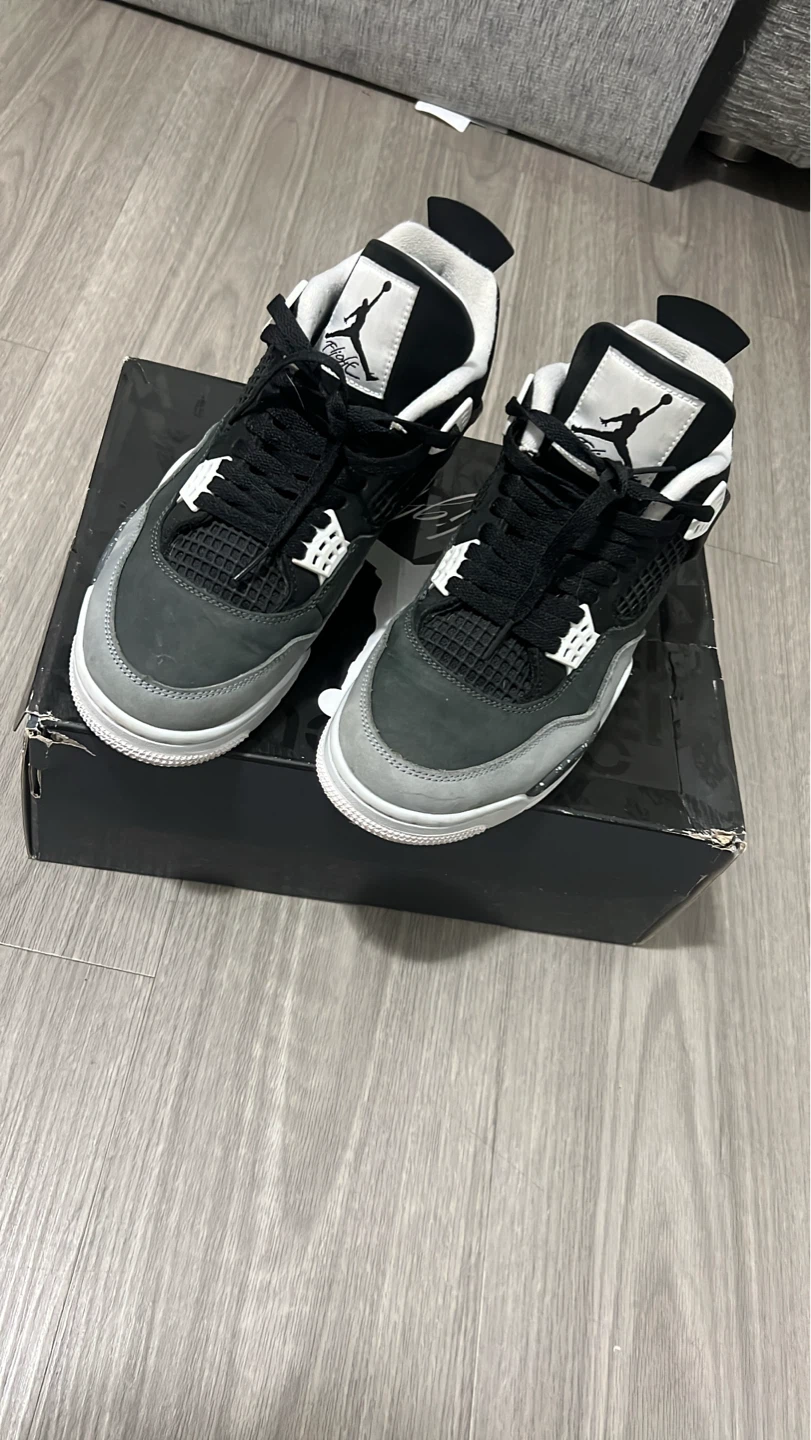 Jordan 4 Retro Fear