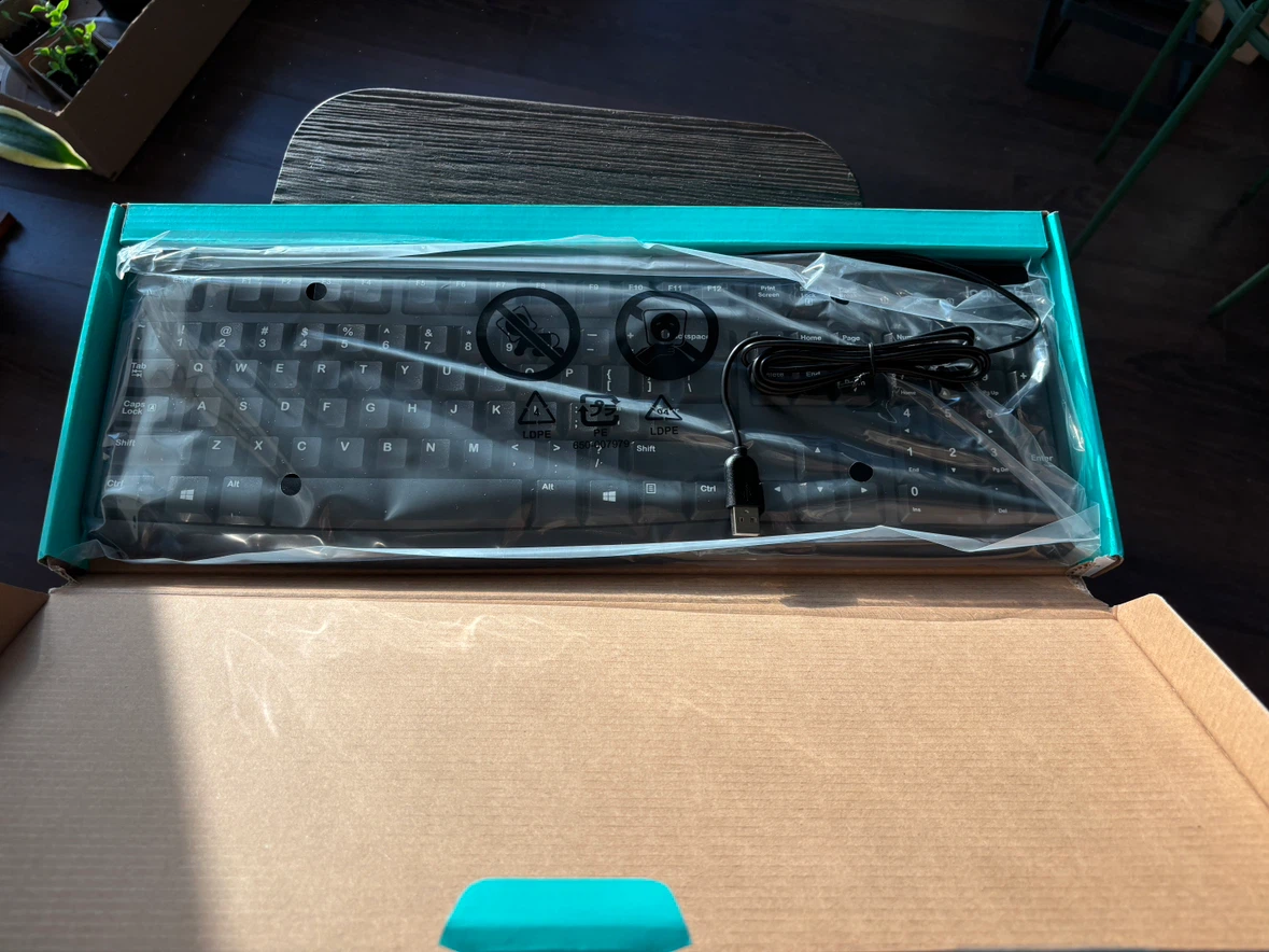 Logitech K120 Plug and Play USB Keyboard - photo 2