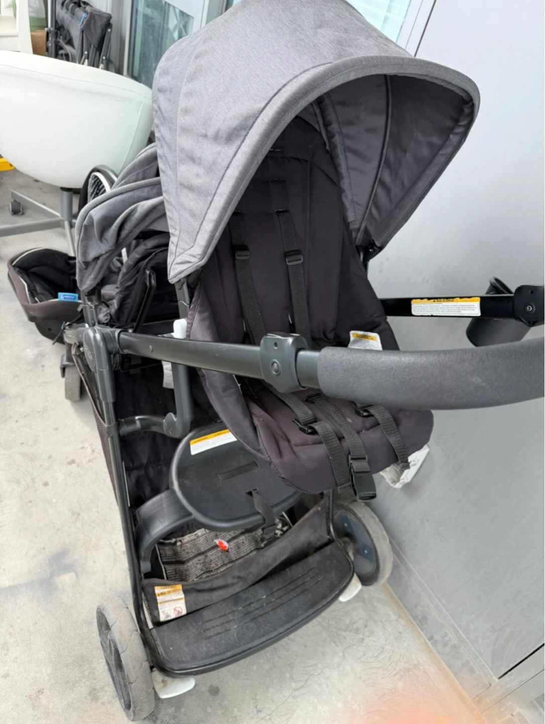 Graco Double Stroller with Car Seat Base - photo 2