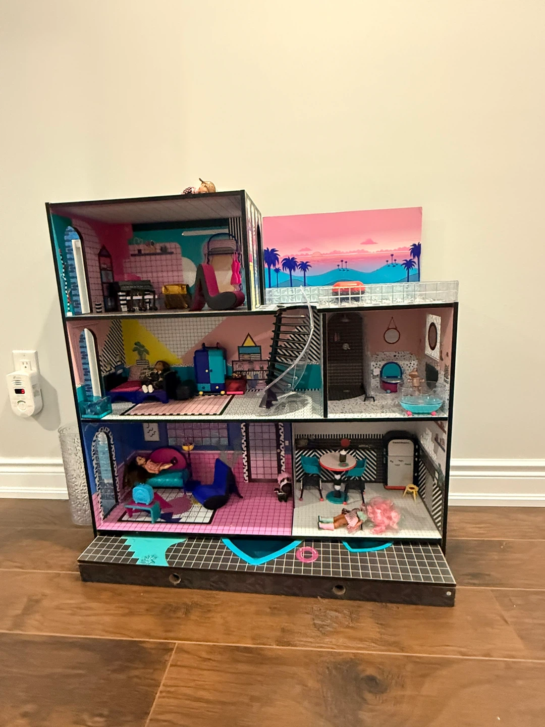 LOL Surprise Dolls 4-Story House