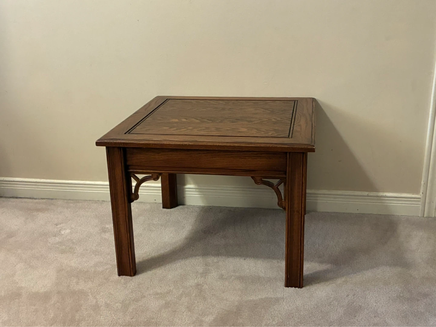 Solid Wood Vintage End Table – Excellent Condition - photo 5