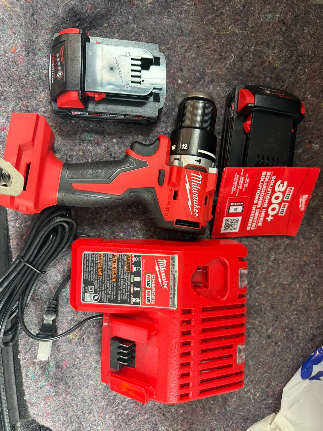 Milwaukee M18 Cordless Drill/Driver Kit - photo 2
