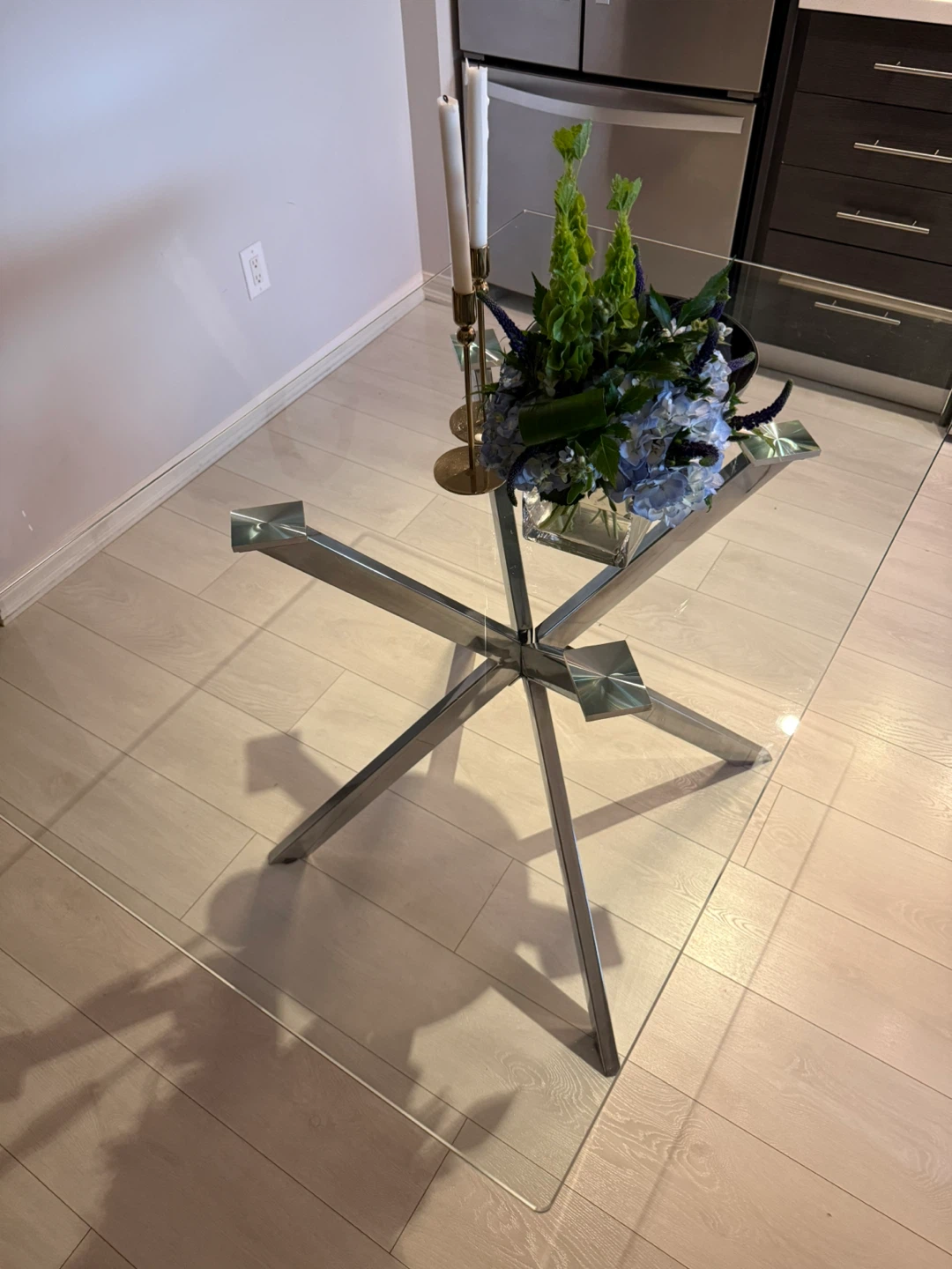 Dining table - photo 5