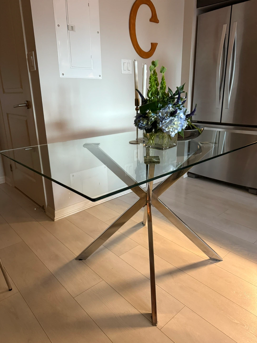 Dining table - photo 3