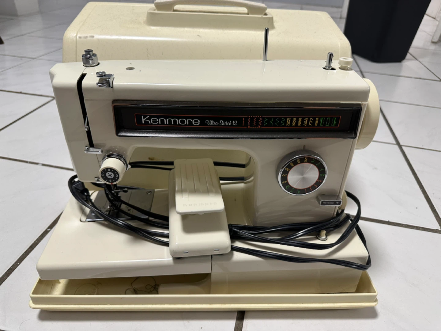 Kenmore Ultra-Stitch 12 Sewing Machine with Case - photo 4