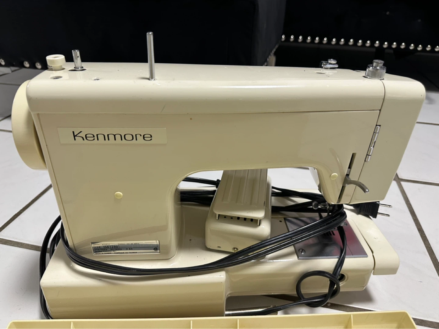 Kenmore Ultra-Stitch 12 Sewing Machine with Case