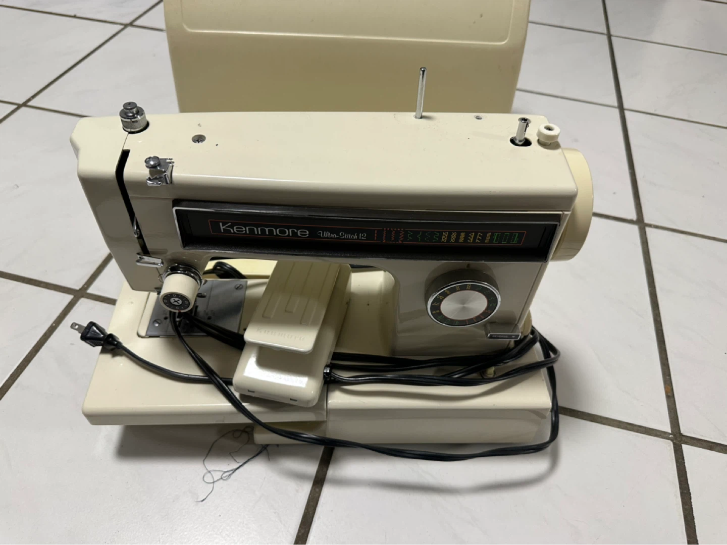 Kenmore Ultra-Stitch 12 Sewing Machine with Case - photo 3