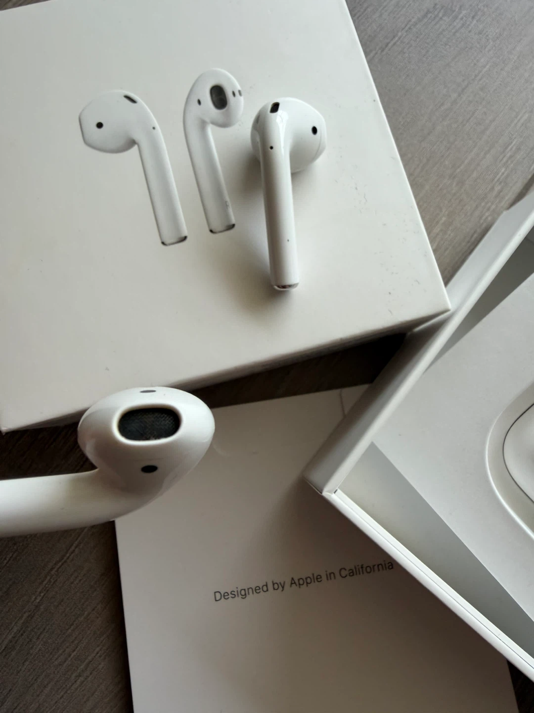 Apple AirPods 2 generation - photo 2