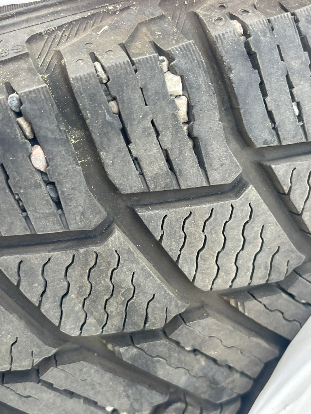 Winter Tire - 225/55 R18 - photo 2