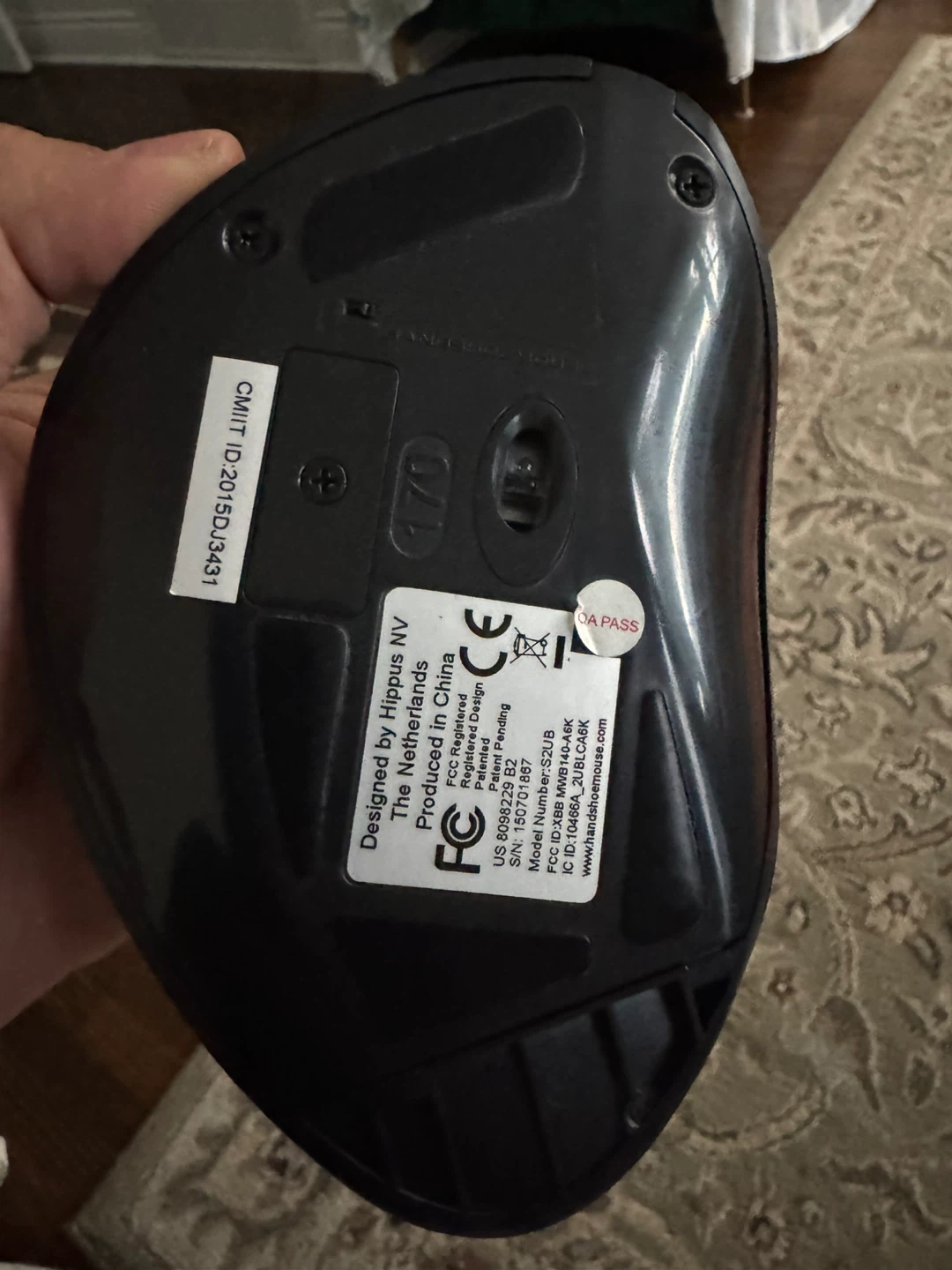 HandShoeMouse Wireless Ergonomic Mouse - photo 4