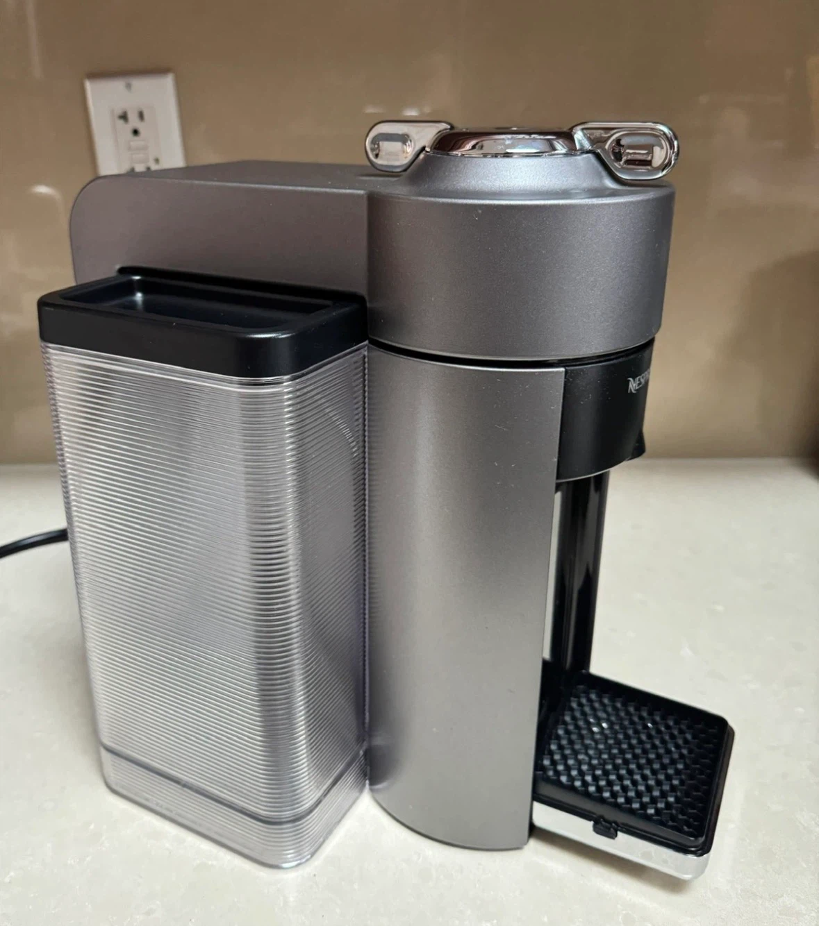 Nespresso Vertuo Next Coffee Machine - photo 4
