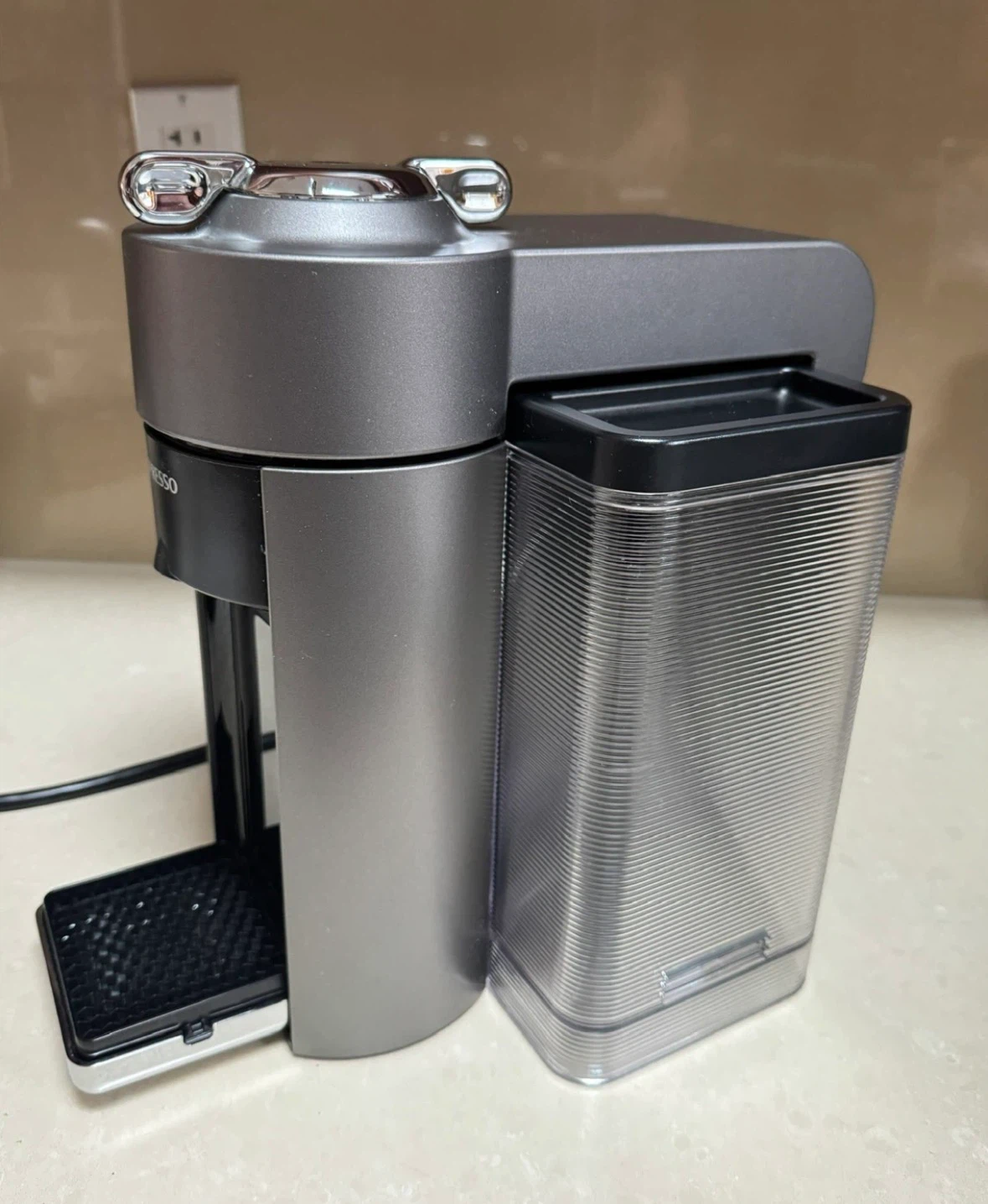 Nespresso Vertuo Next Coffee Machine - photo 5