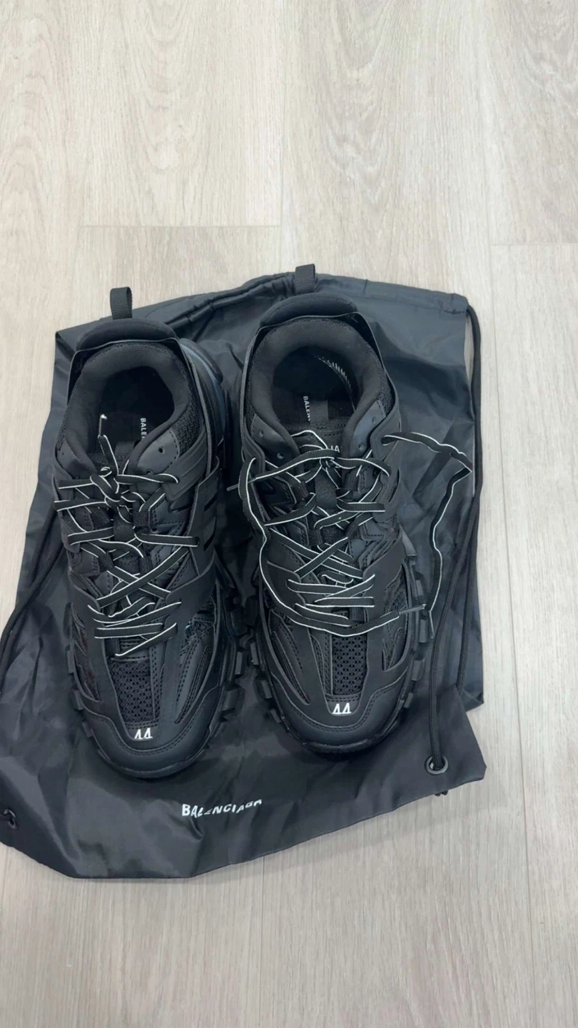 1:1 Balenciaga Track
