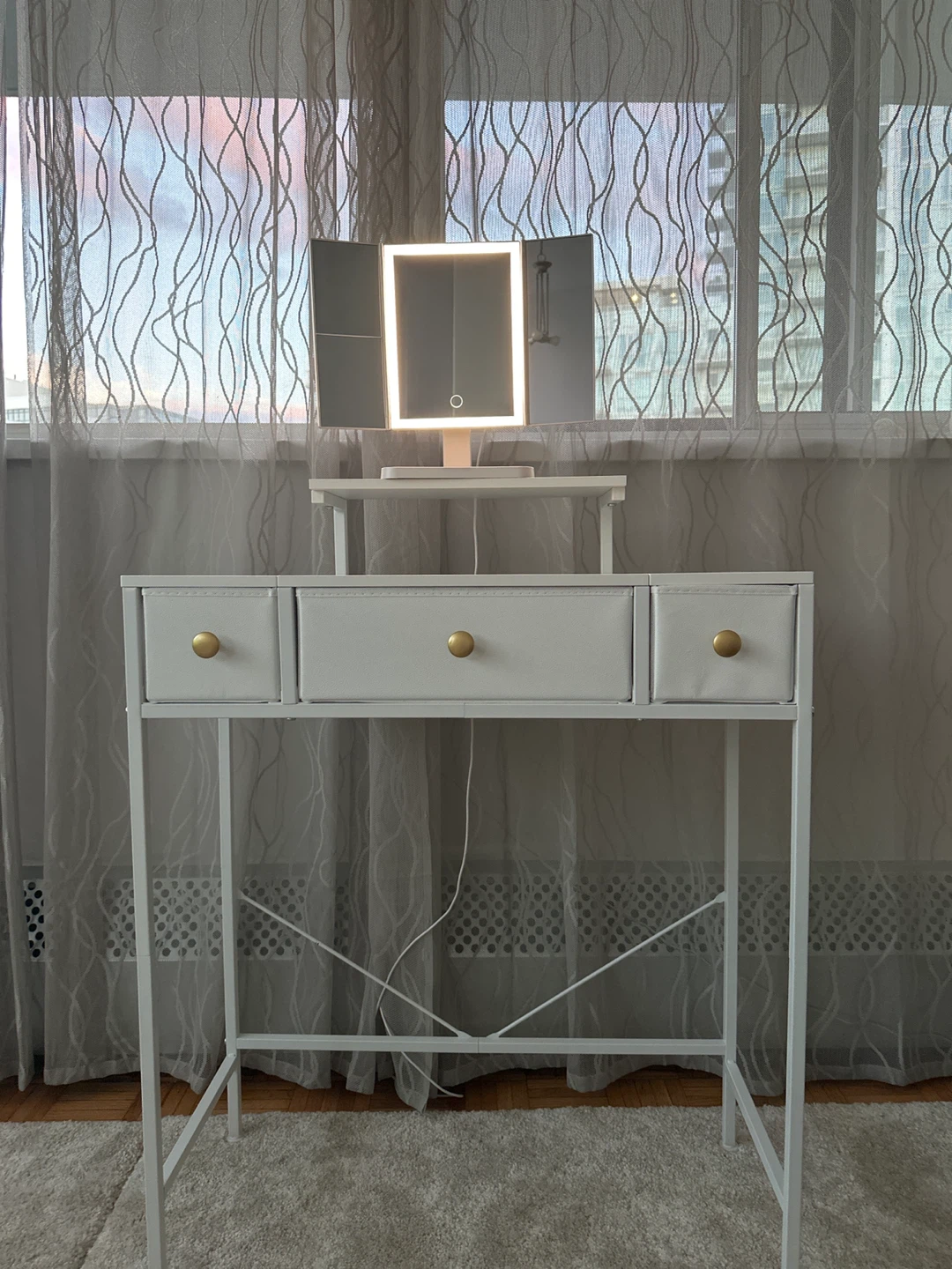 Tri-fold LED Makeup Mirror with Vanity Desk