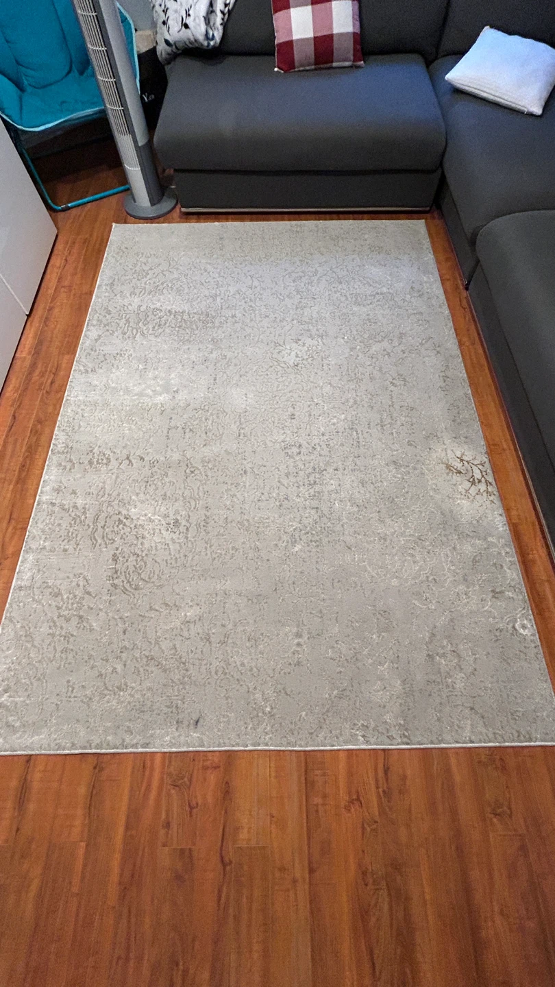 Area rug