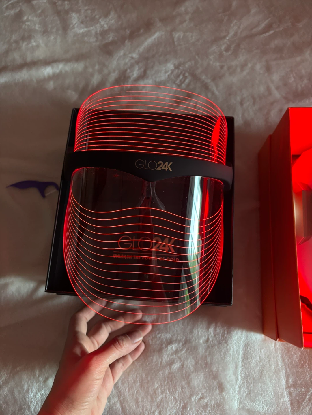 GLO24K Red Light Therapy Mask & Eye Mask Set - photo 3