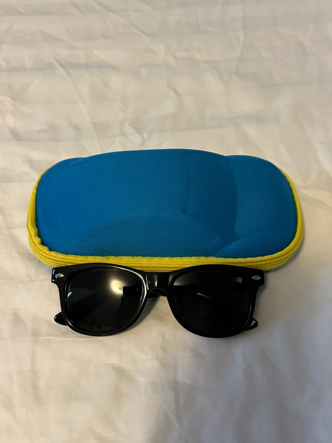 Black Wayfarer Sunglasses with Case - photo 2
