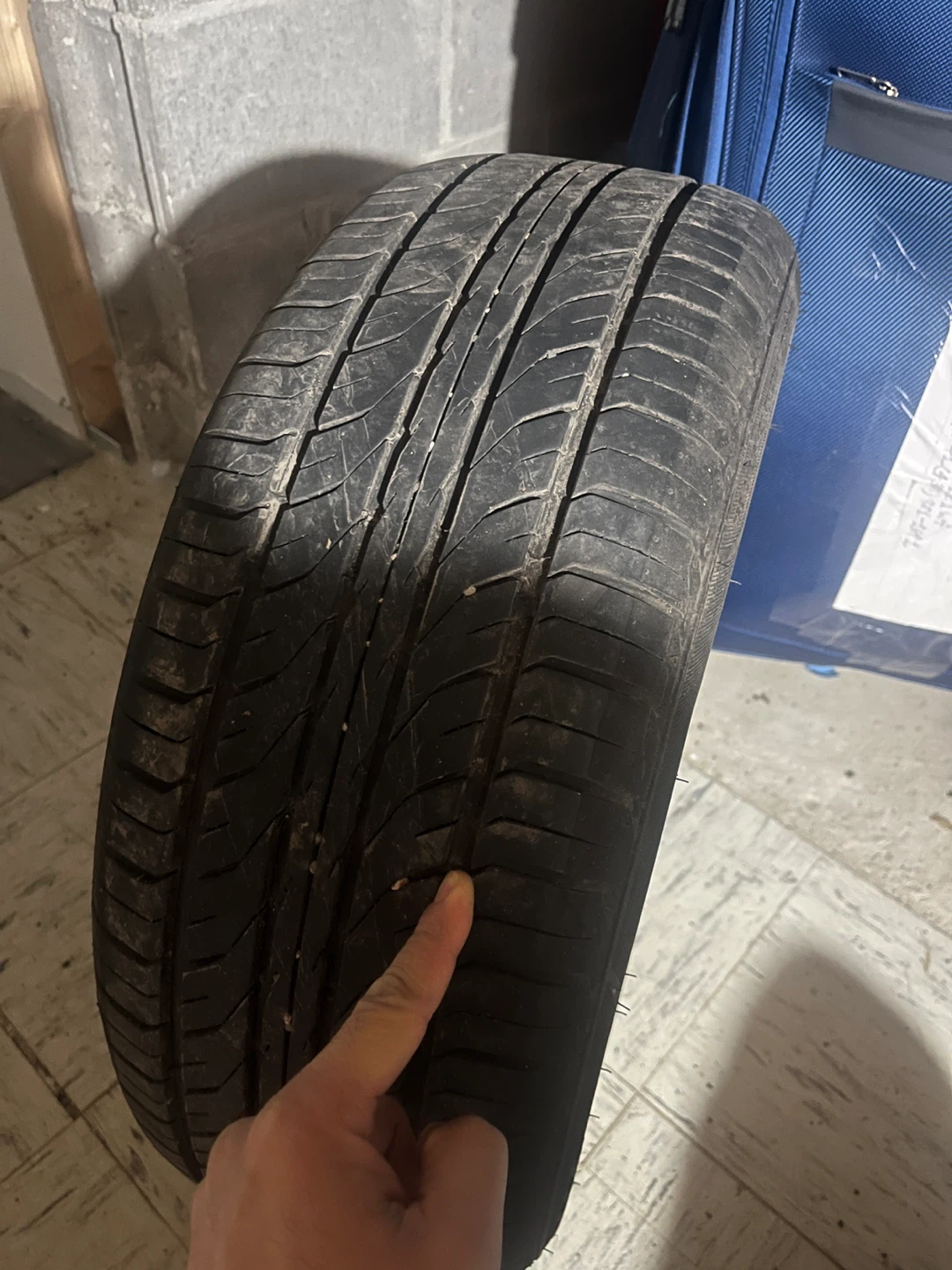 2 Used Car Tire -215/55 R16 - photo 3