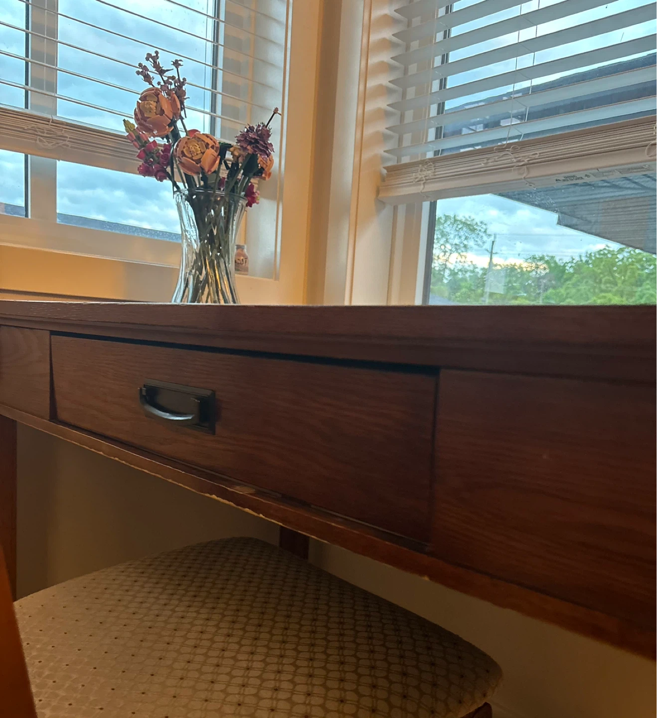 Desk and Chair set - photo 4