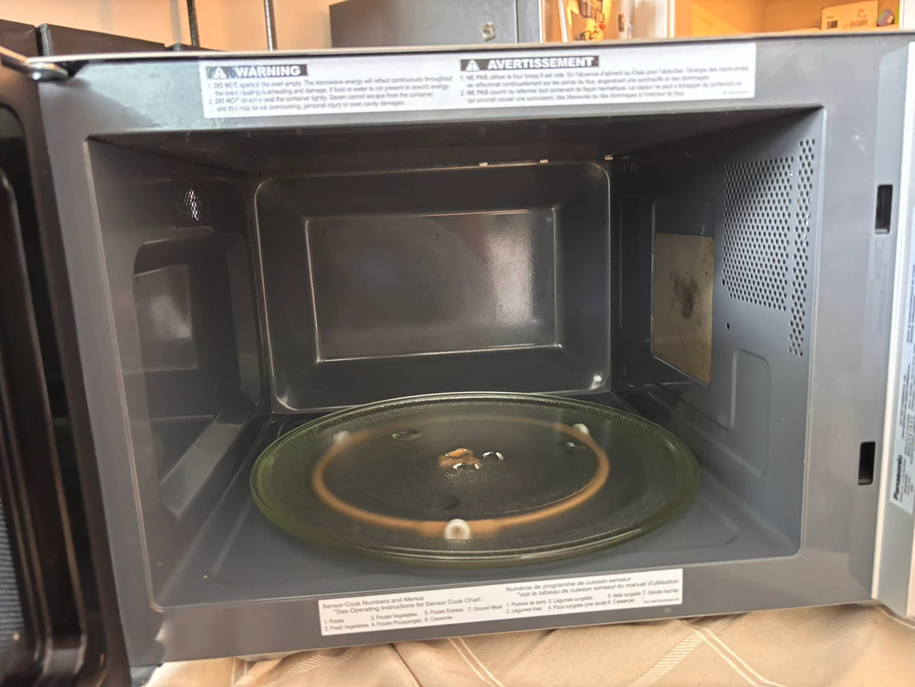 Panasonic 1.3 Cu. Ft. Stainless Steel Microwave Oven NN-SC678S - photo 2