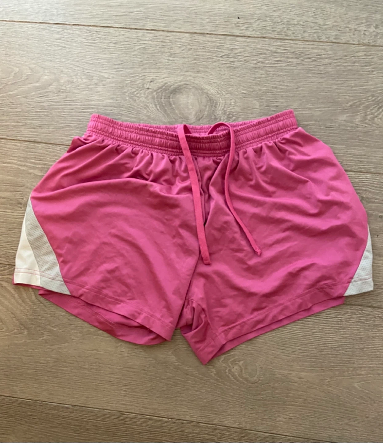 Pink running shorts - photo 3