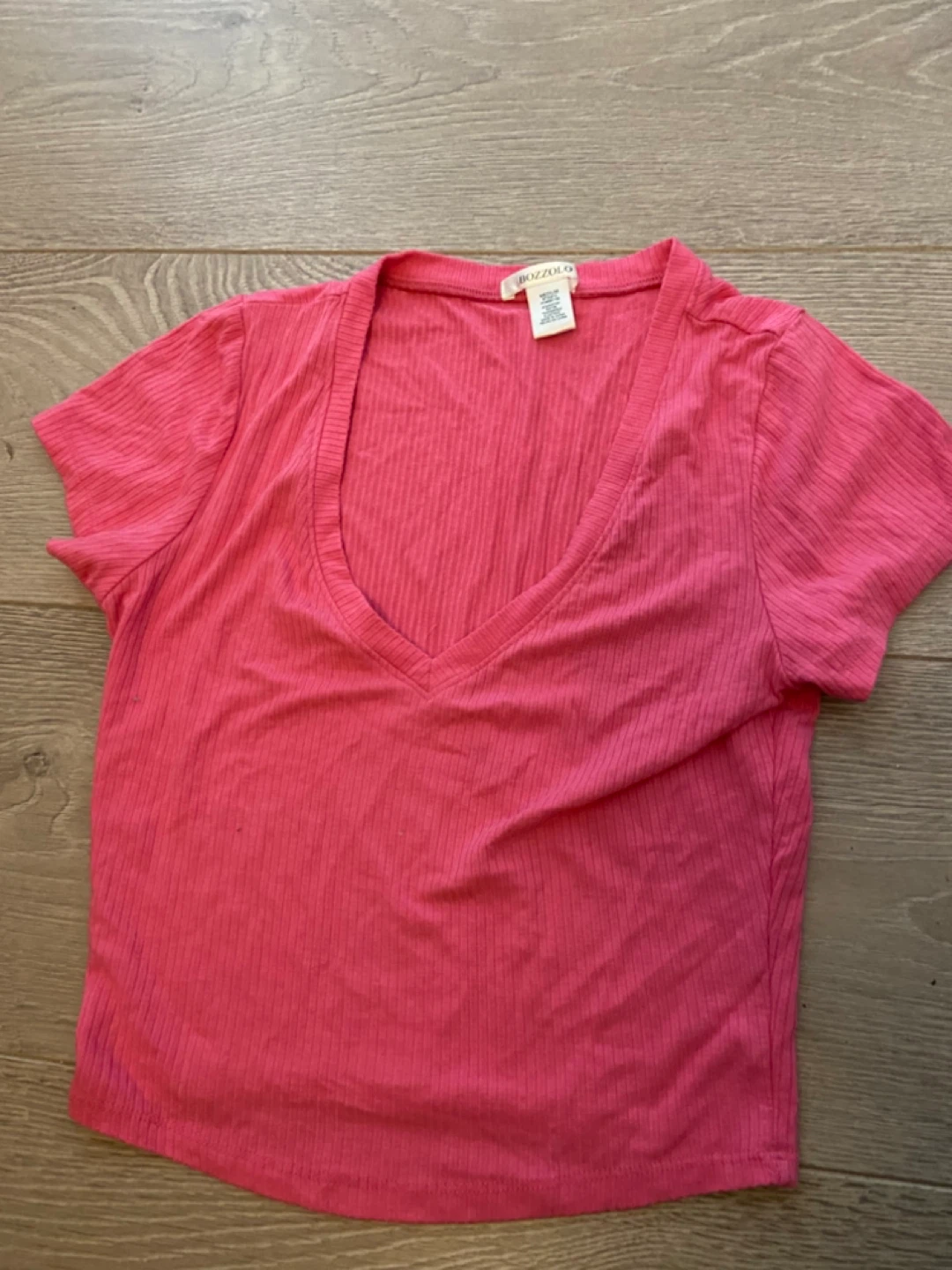 Bozolo Pink Ribbed V-Neck Crop Top