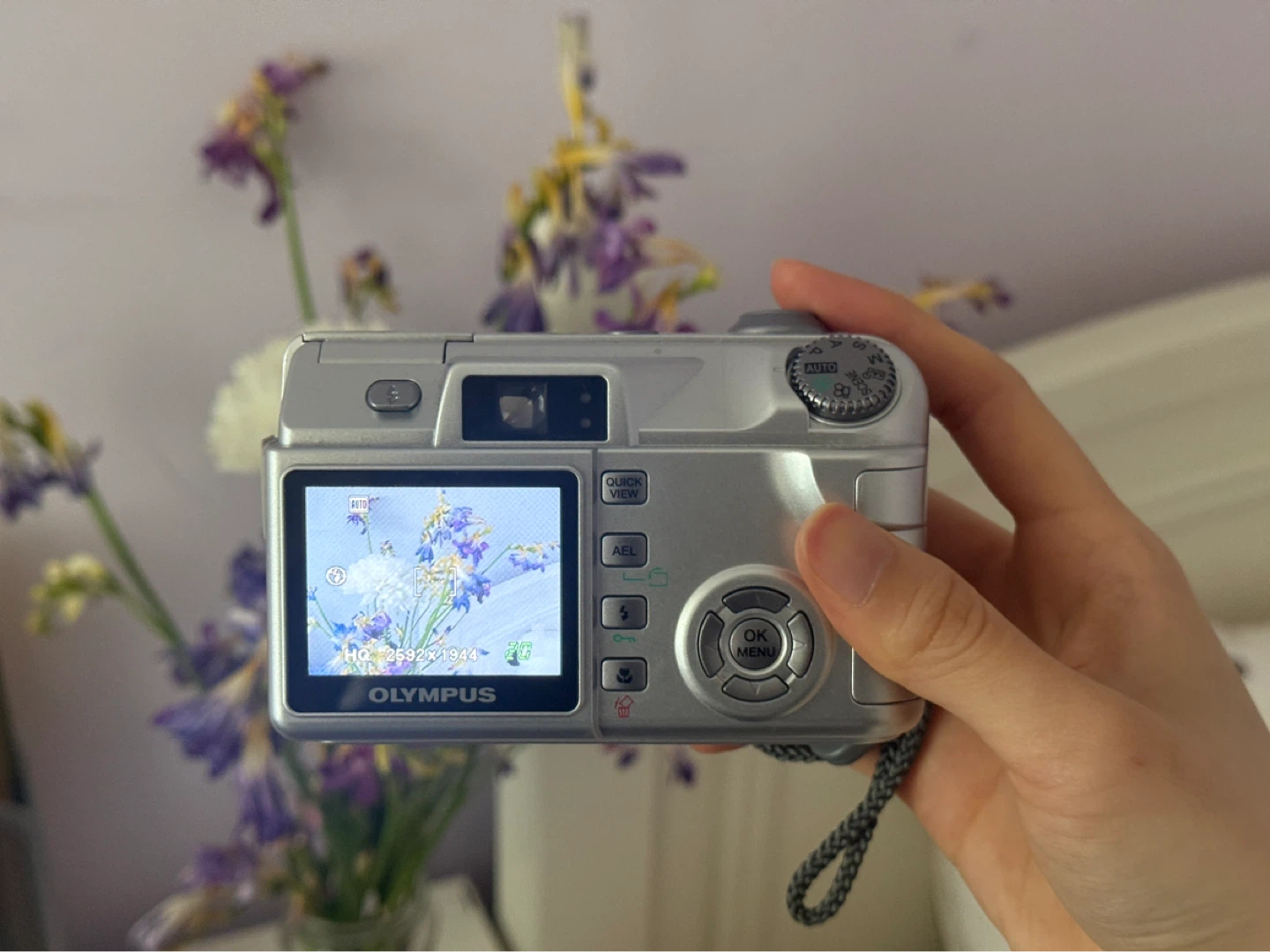 📷 Tested Silver Olympus Camedia C-5500 digital camera.