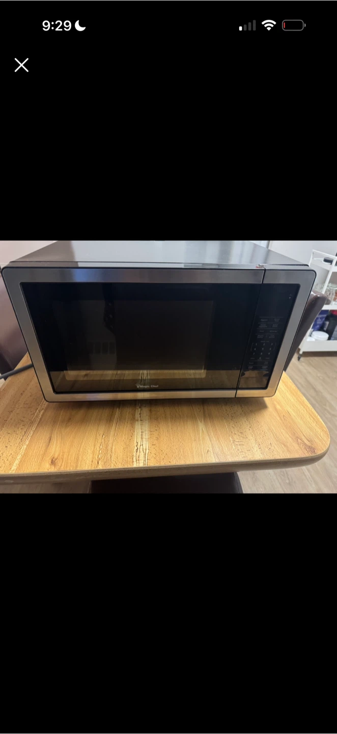 Magic Chef Microwave Oven - photo 2