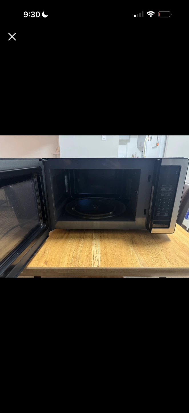 Magic Chef Microwave Oven