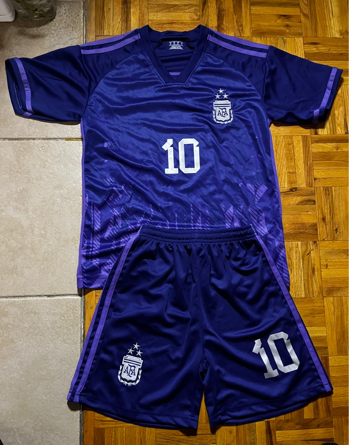 Messi #10 Women’s Jersey and Shorts (S)