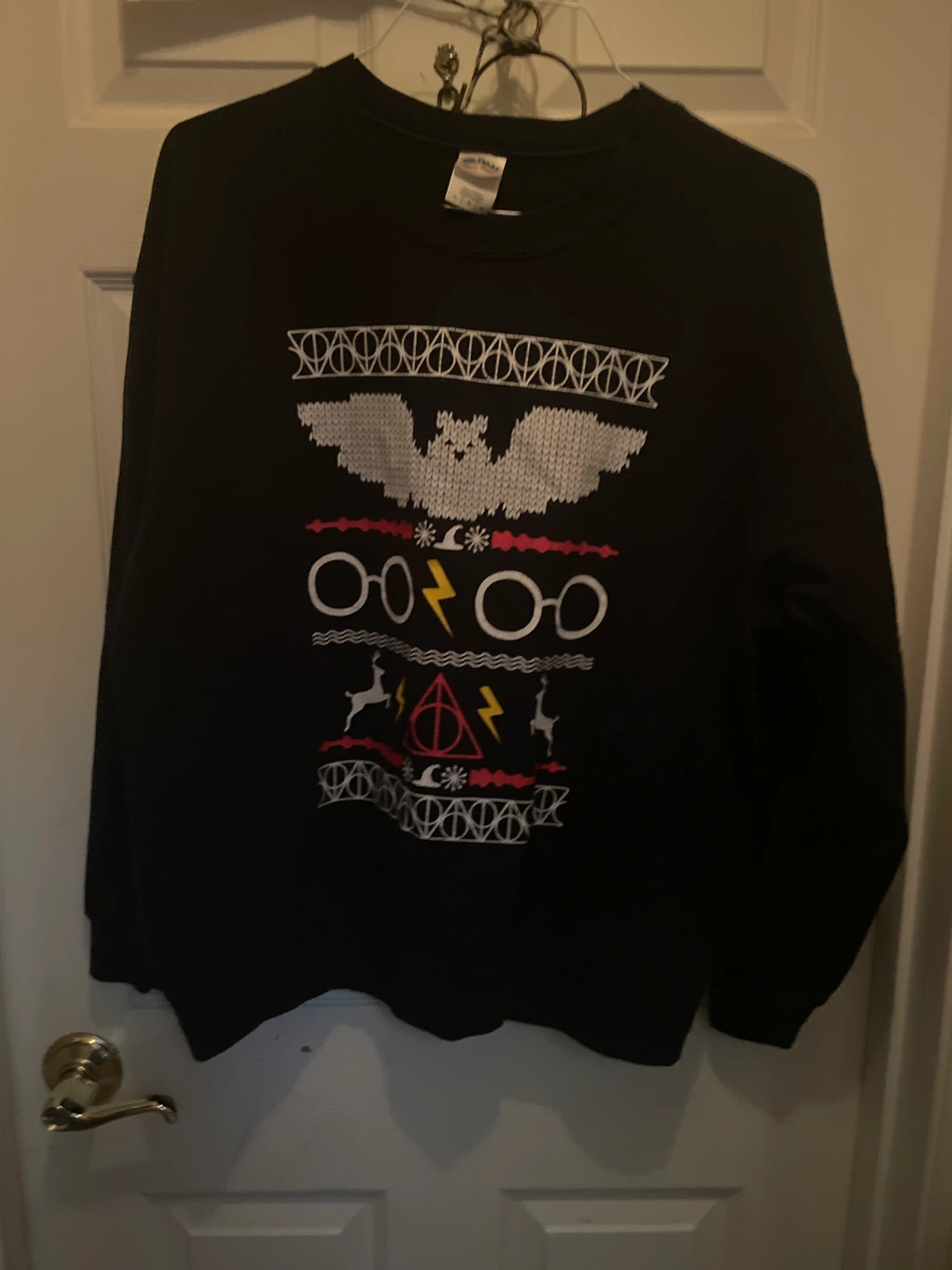 Black sweatshirt, Harry Potter themed, size L/G