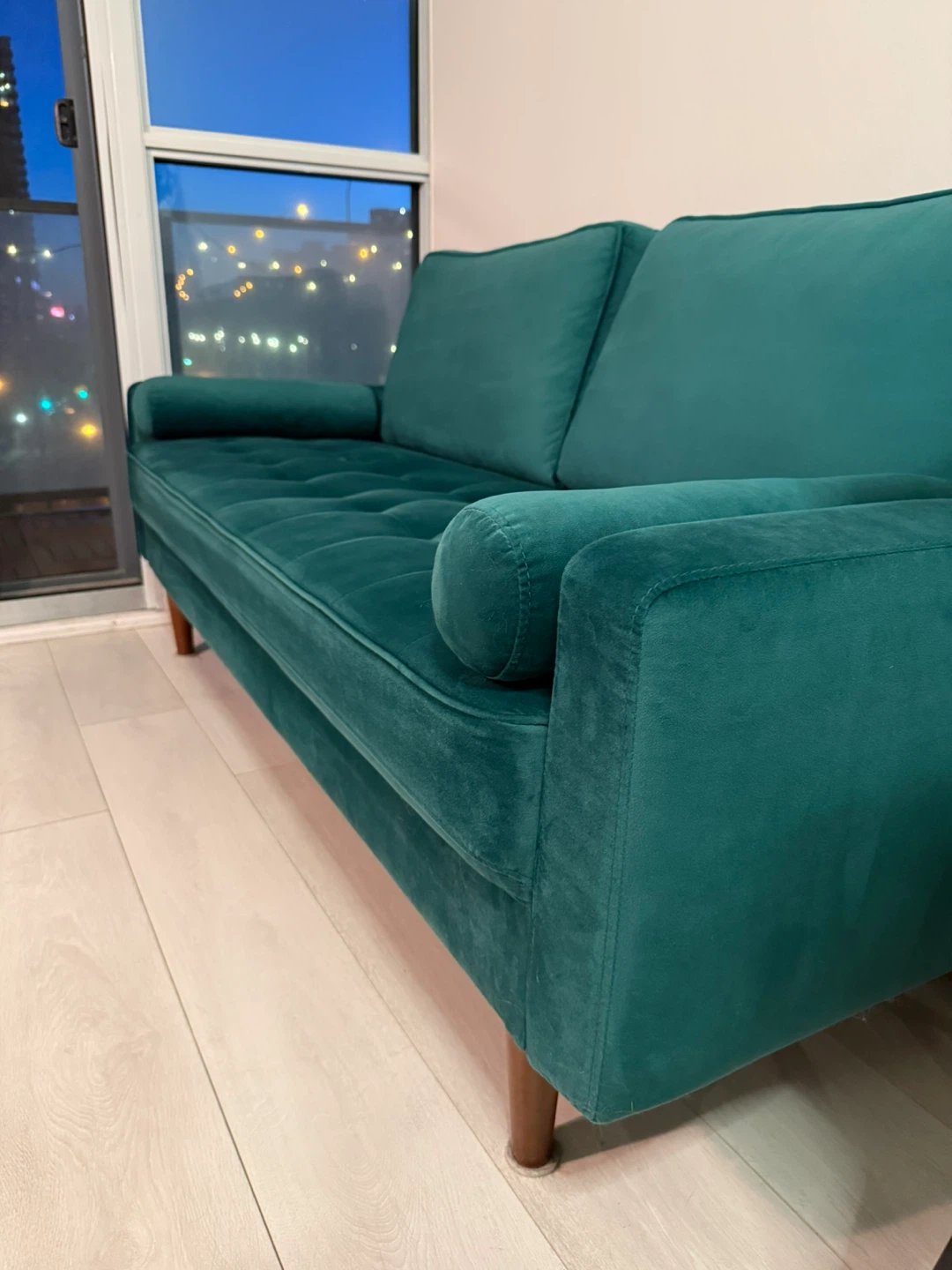 70” Green Velvet Tufted Sofa (Free Delivery in Toronto) - photo 4