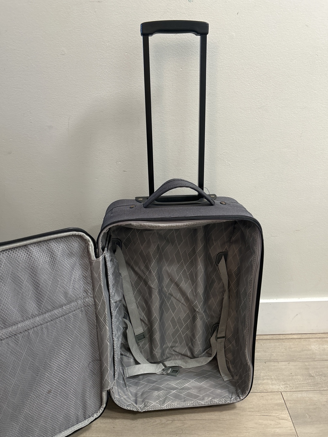 Mendoza Rolling Suitcase - photo 4