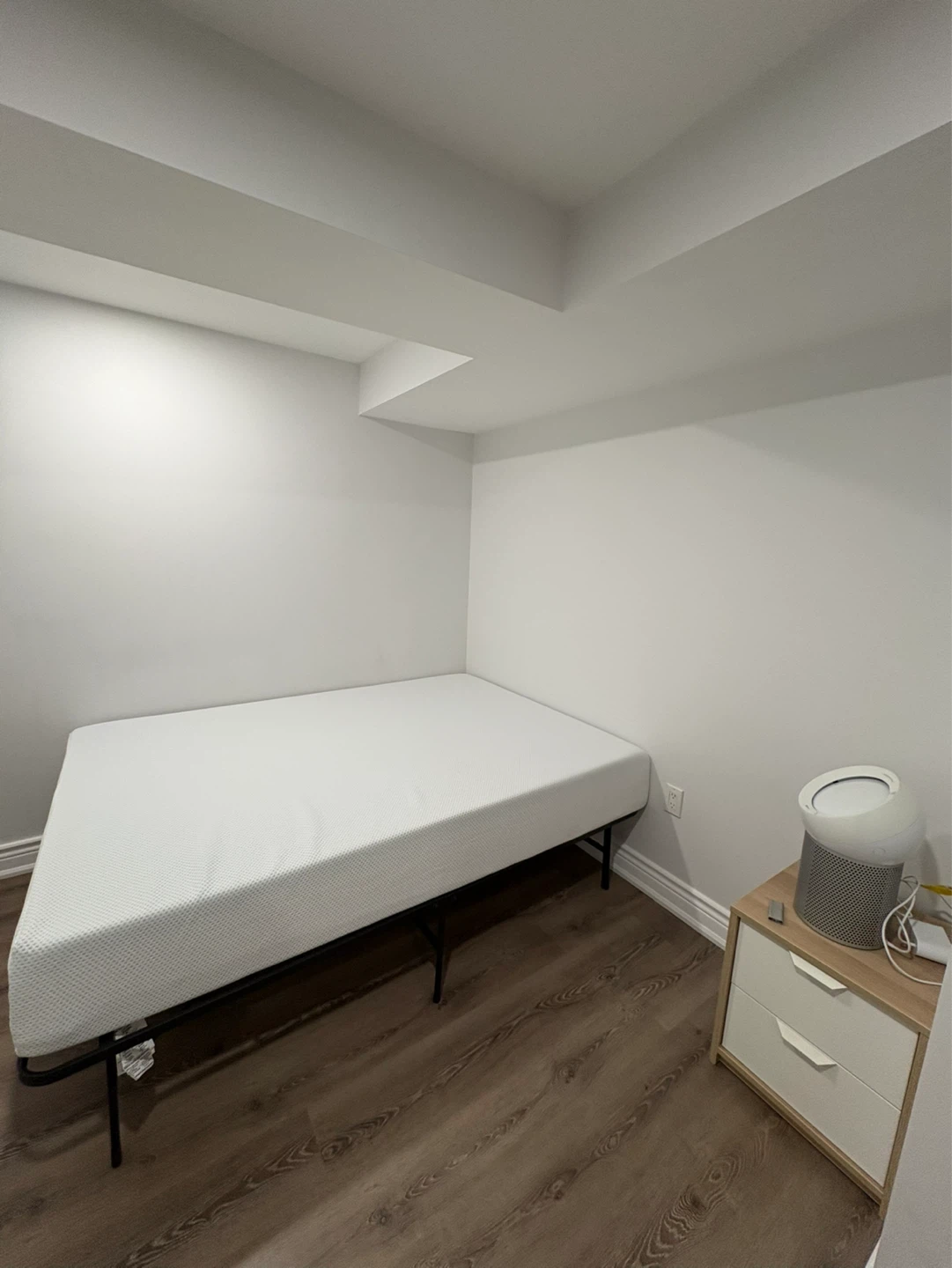 Basement Rental 7/01 OR 7/15 (Dufferin & Major Mackenzie) - photo 5