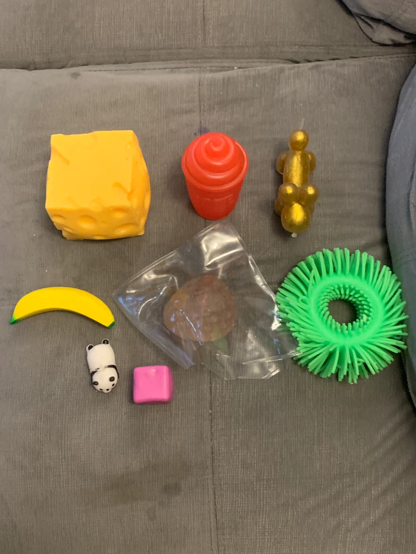 I’m selling Needohs toys and a Fortnite gift card 20 $ - photo 2