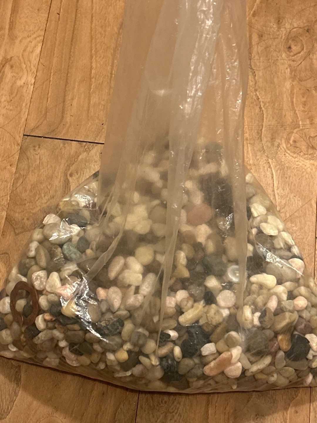 Bag of mixed pebbles/gravel