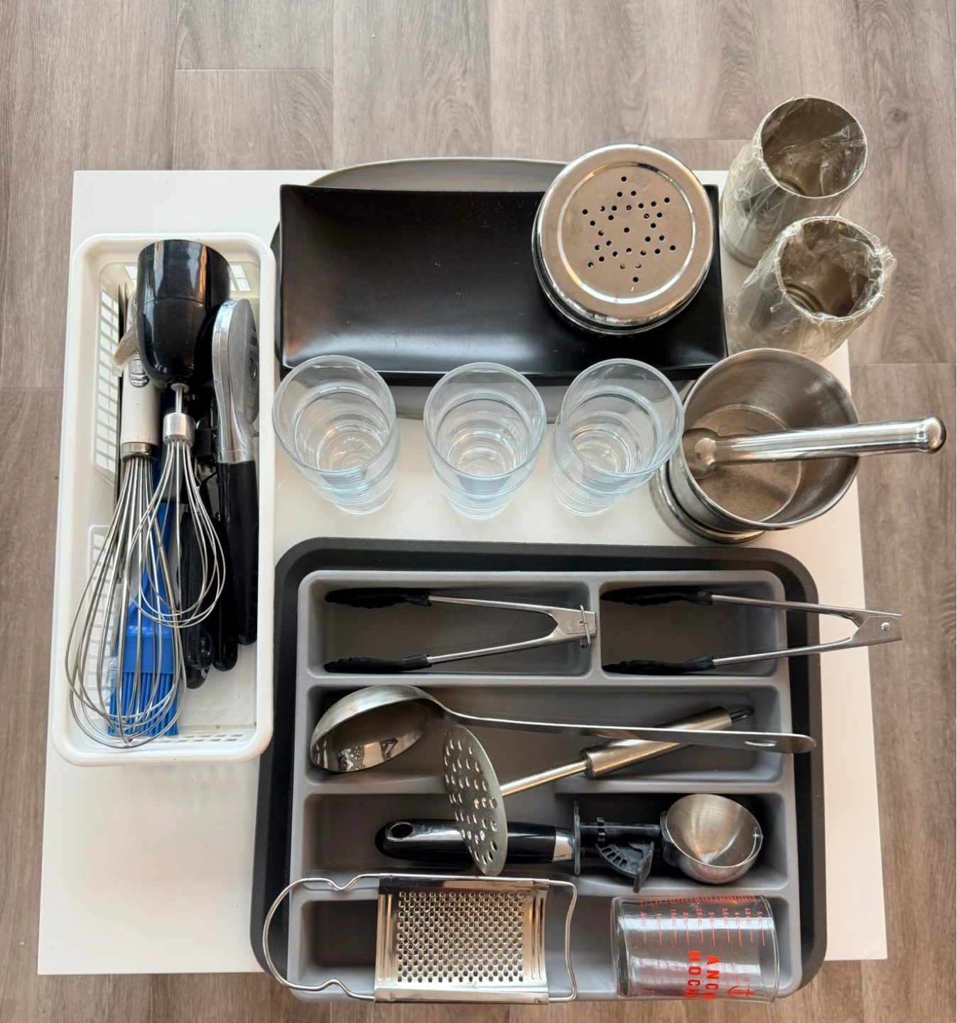 Assorted kitchen items - photo 2