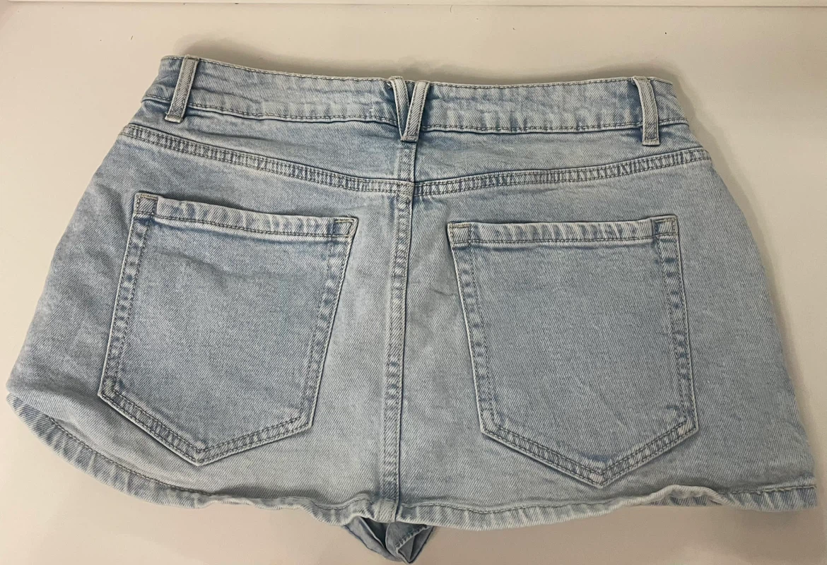 Garage light wash jean skirt - photo 2