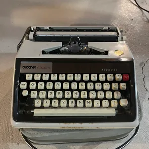 Brother Echelon 77 Typewriter