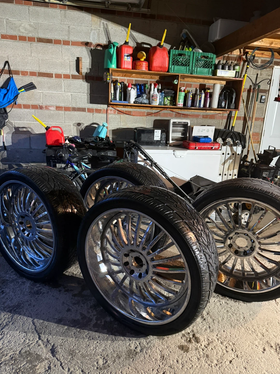 Set of 4 Chrome Rims and Tires - photo 5