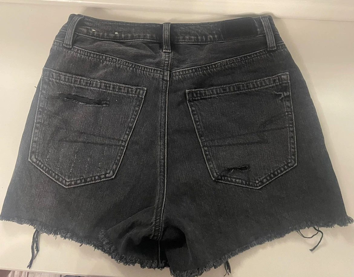 American Eagle Black Ripped Denim Shorts - photo 2