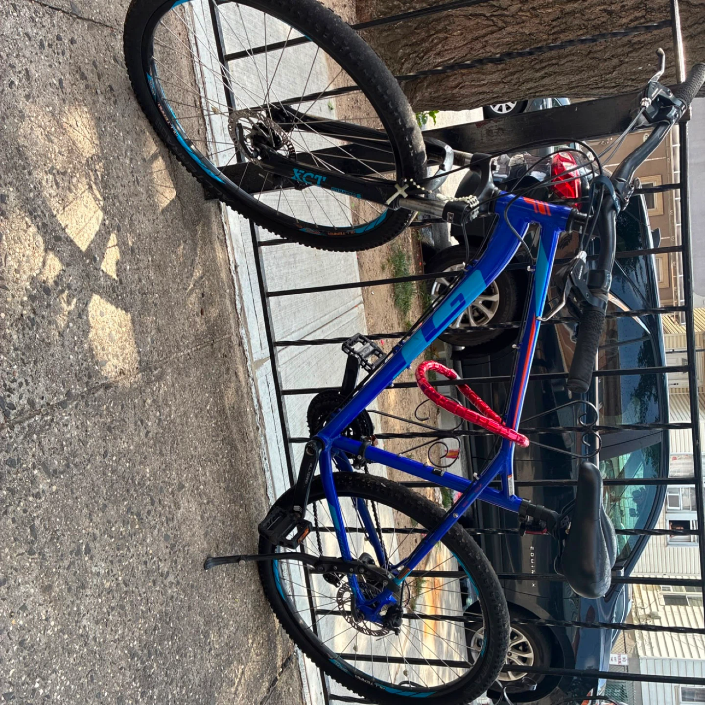 GT aggressor pro mountain bike