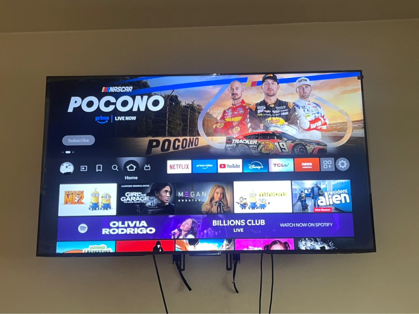 65” Insignia Smart tv
