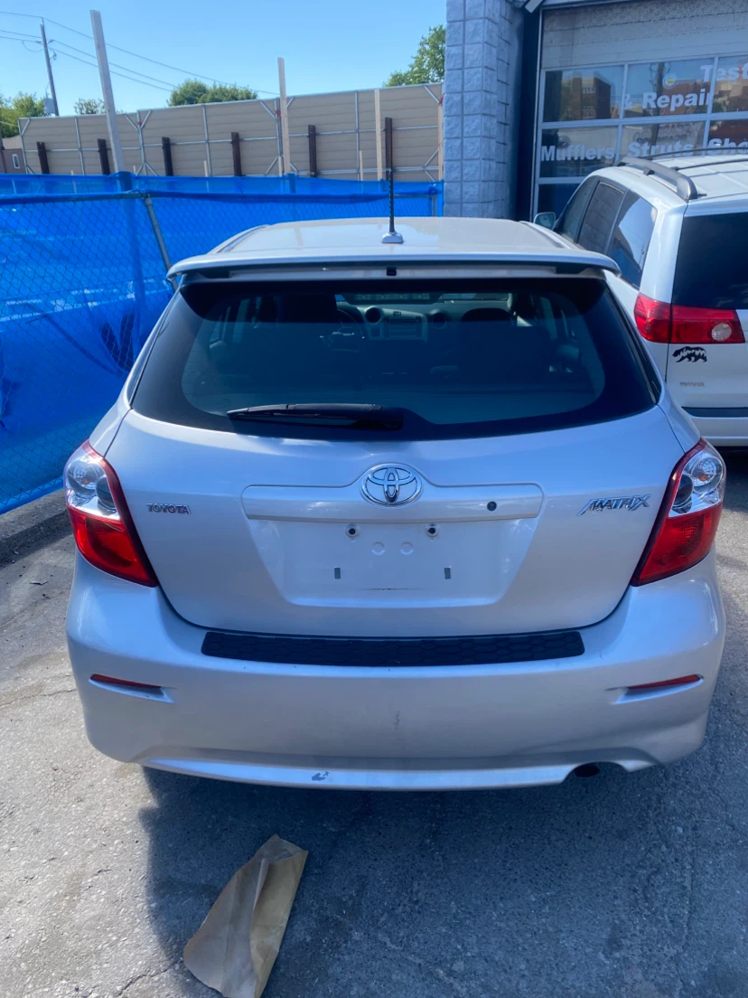 Toyota matrix - photo 2