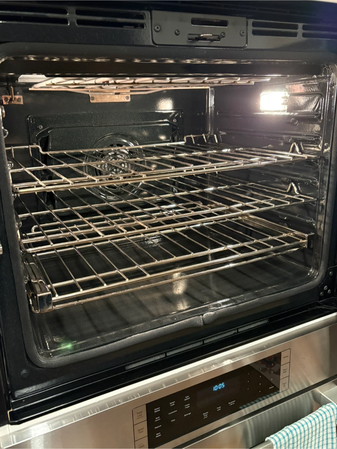 Benchmark(Bosch) Built in 30” Wall Oven - photo 2