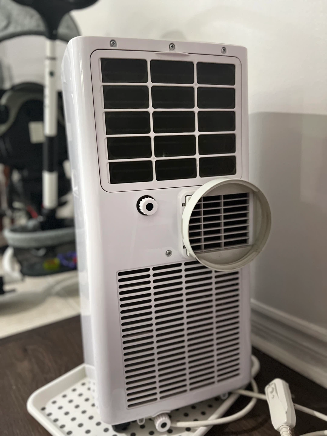 Portable Air conditioner with exhaust hose included - photo 4