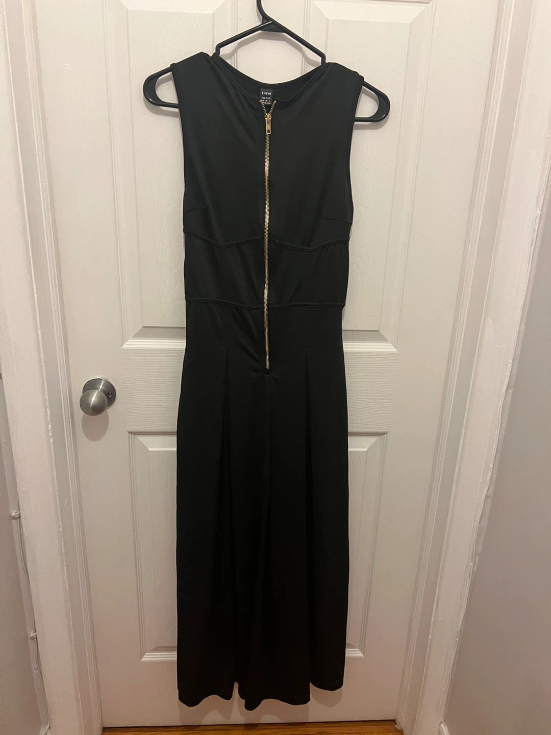 Black Sleeveless Zipper Long Dress -Medium