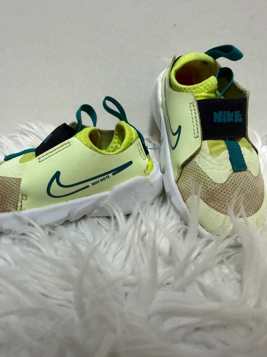 Nike Shoes 6c size