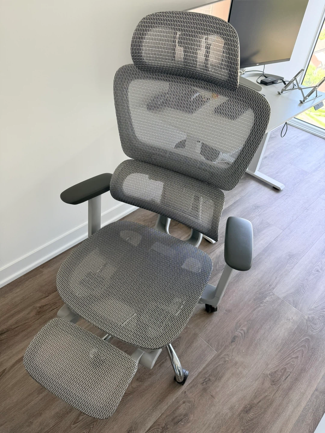 Home office desk and chair - photo 2