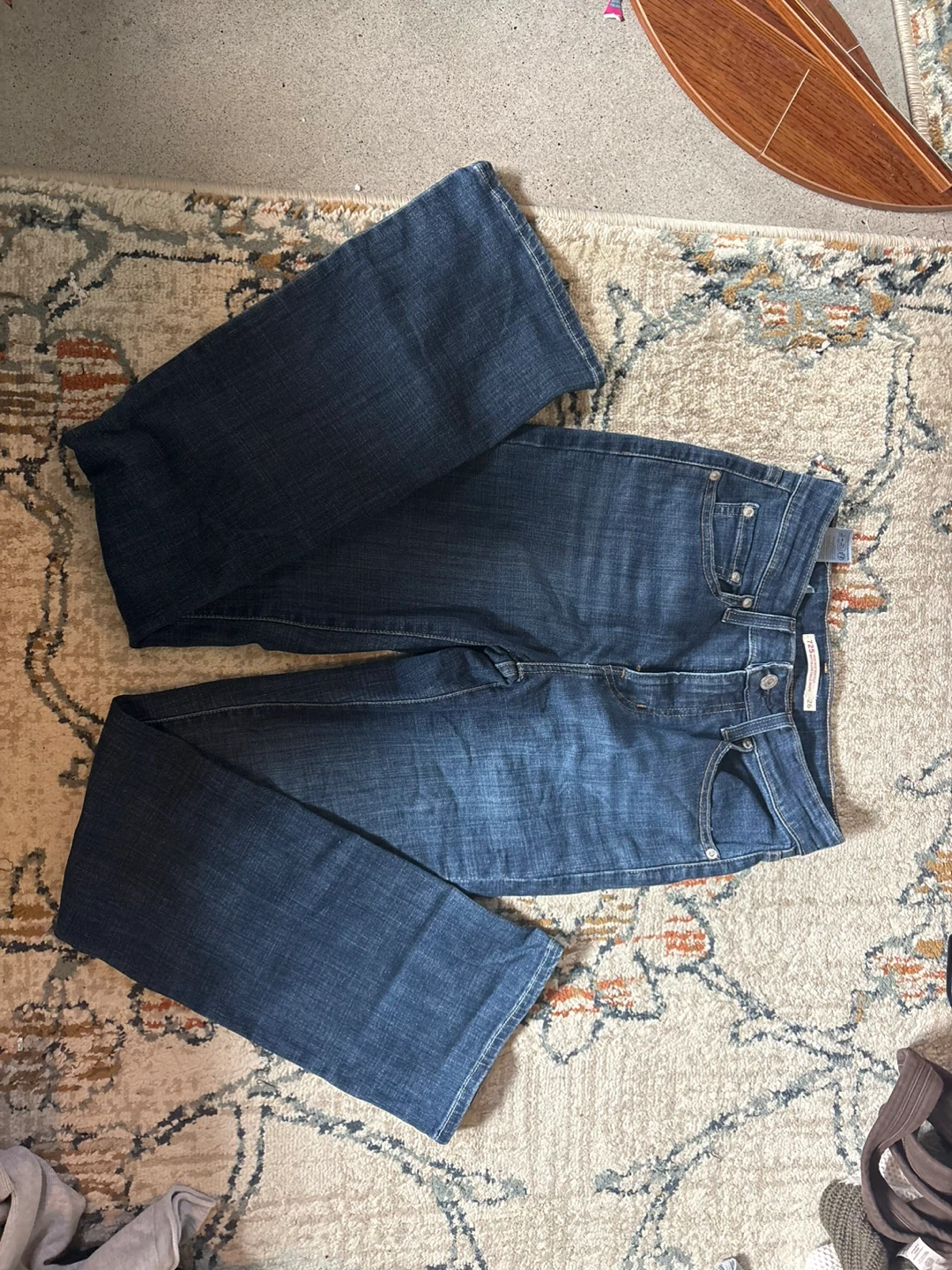 Levi's 725 High Rise Bootcut Jeans